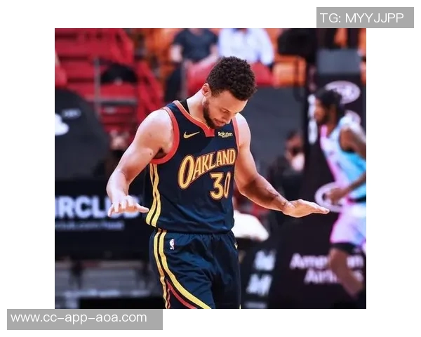 梅尔顿重返勇士感受极佳复出首战状态回暖令人振奋 梅尔顿重返勇士感受极佳复出首战状态回暖令人振奋